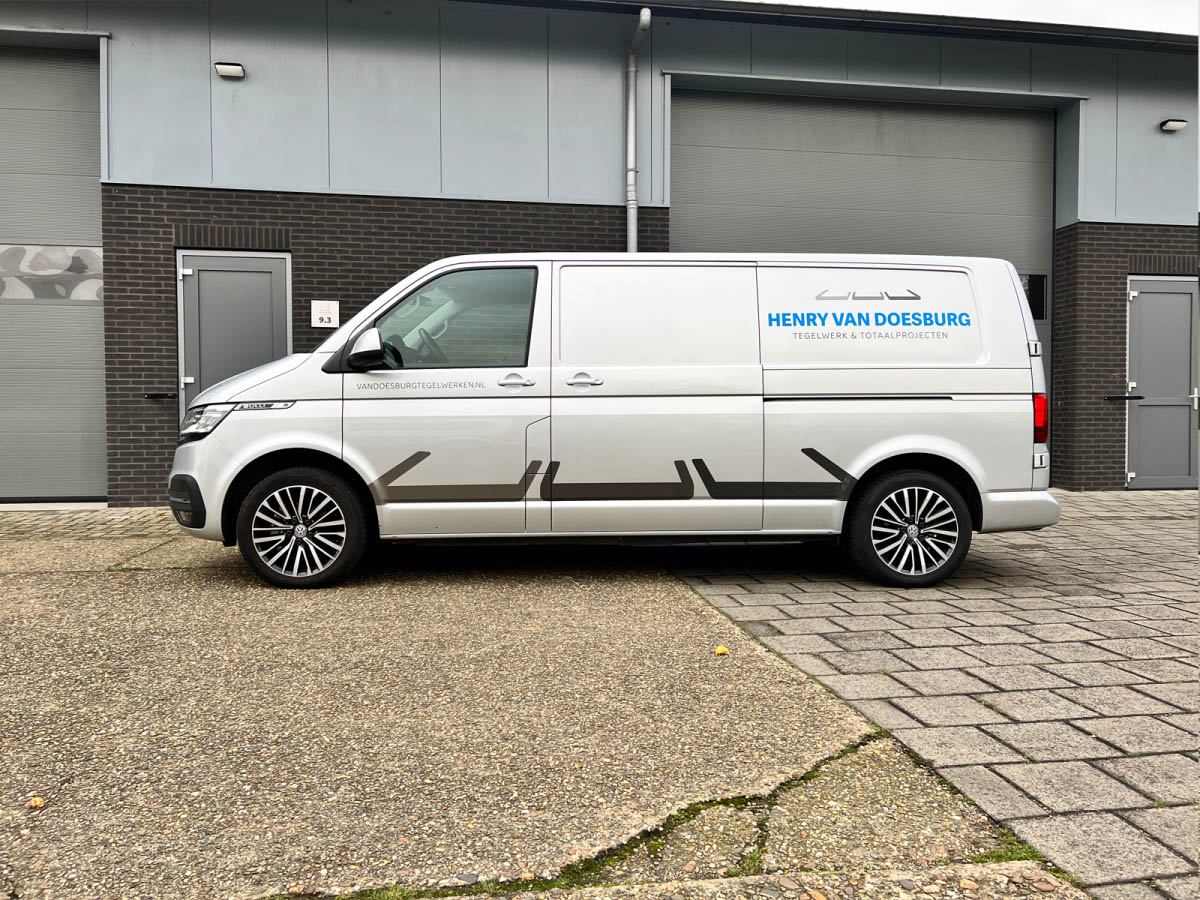 Henry-van-Doesburg-Tegelwerken Volkswagen transporter Opijnen belettering Daisy reclame1