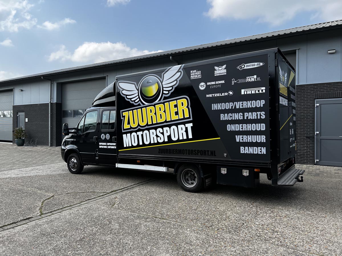 Zuurbier Motoren Iveco Daily belettering carwrapping Beesd Bruchem Zaltbommel stickers Daisy reclame werkkleding borduurstudio Midden Nederland MKB zzp Utrecht A2 10