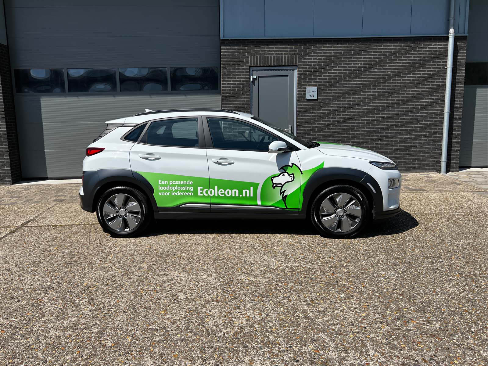 Banencentrum Nederland Zaltbommel Renault Twingo Daisy-reclame-en-sign Beesd bestikkering plakletters voertuigreclame belettering autosticker 1